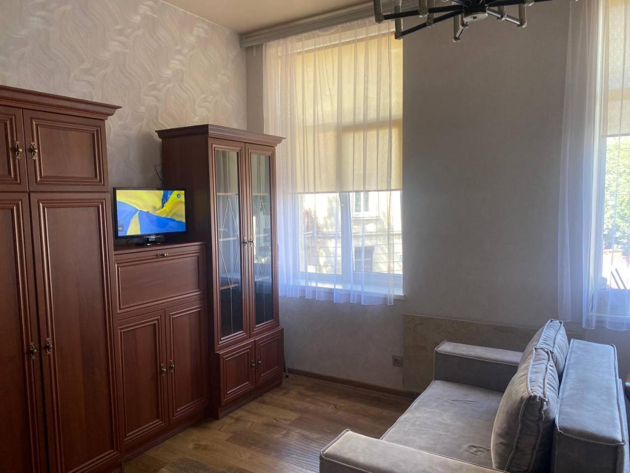 Апартаменти На Вулиці Антоновича Lemberg Exterior foto